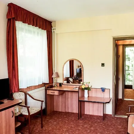 Отель Beatrix 3*