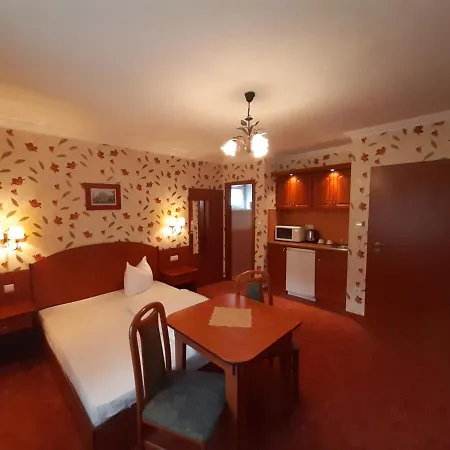 Beatrix Hotell 3*